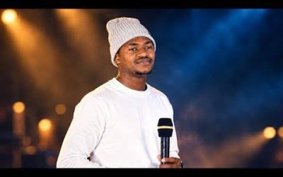 Robert Chiwamba Ft. Sangie - Yenda